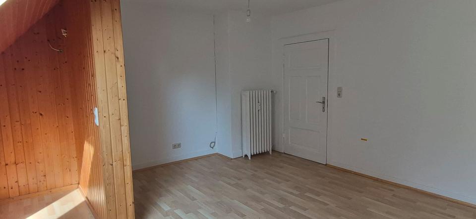 Etagenwohnung Schlüchtern - 5 Zimmer, 140 m&sup2;, 1.000&euro; | Angebot:25903912