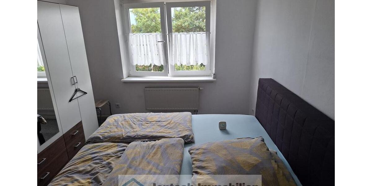 Etagenwohnung Teuchern - 3 Zimmer, 62 m&sup2;, 370&euro; | Angebot:23738678