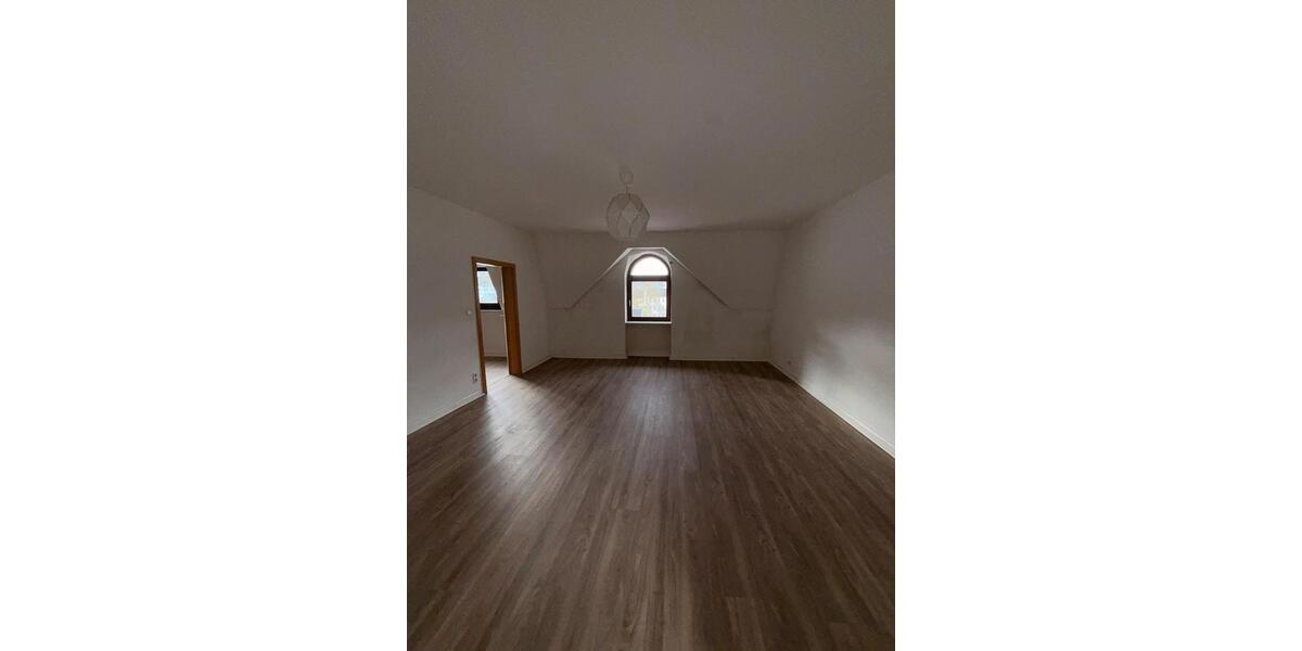 Dachgeschoßwohnung Bad Ems - 4 Zimmer, 116 m&sup2;, 650&euro; | Angebot:26228465