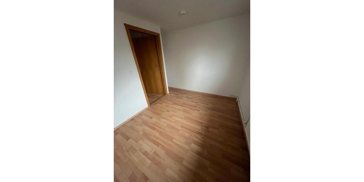 Dachgeschoßwohnung Salzgitter Ortschaft Südost - 4 Zimmer, 73 m&sup2;, 440&euro; | Angebot:25145118