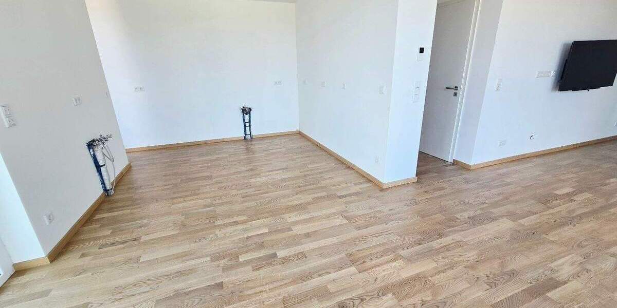 Etagenwohnung Nürnberg Neuröthenbach - 2 Zimmer, 87 m&sup2;, 1.300&euro; | Angebot:25665173
