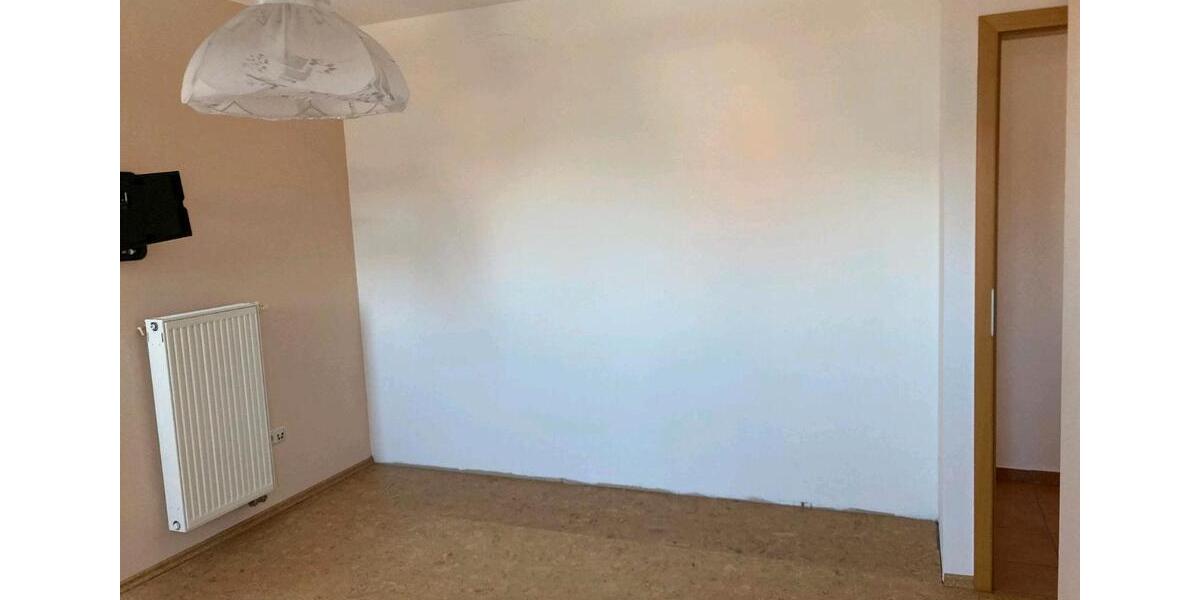 Dachgeschoßwohnung Röthlein - 4 Zimmer, 116 m&sup2;, 950&euro; | Angebot:26073297