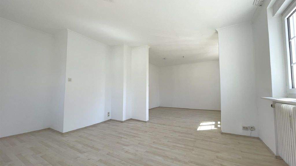 Etagenwohnung Singen (Hohentwiel) Singen - 3 Zimmer, 95 m&sup2;, 900&euro; | Angebot:25803033