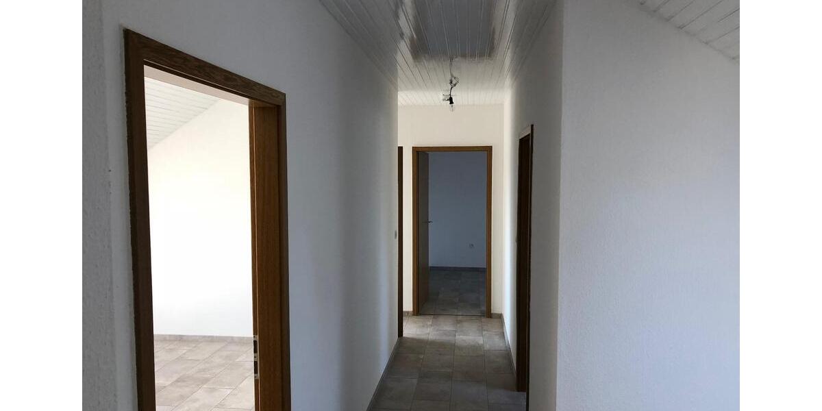 Dachgeschoßwohnung Mayen - 3 Zimmer, 80 m&sup2;, 660&euro; | Angebot:26697690
