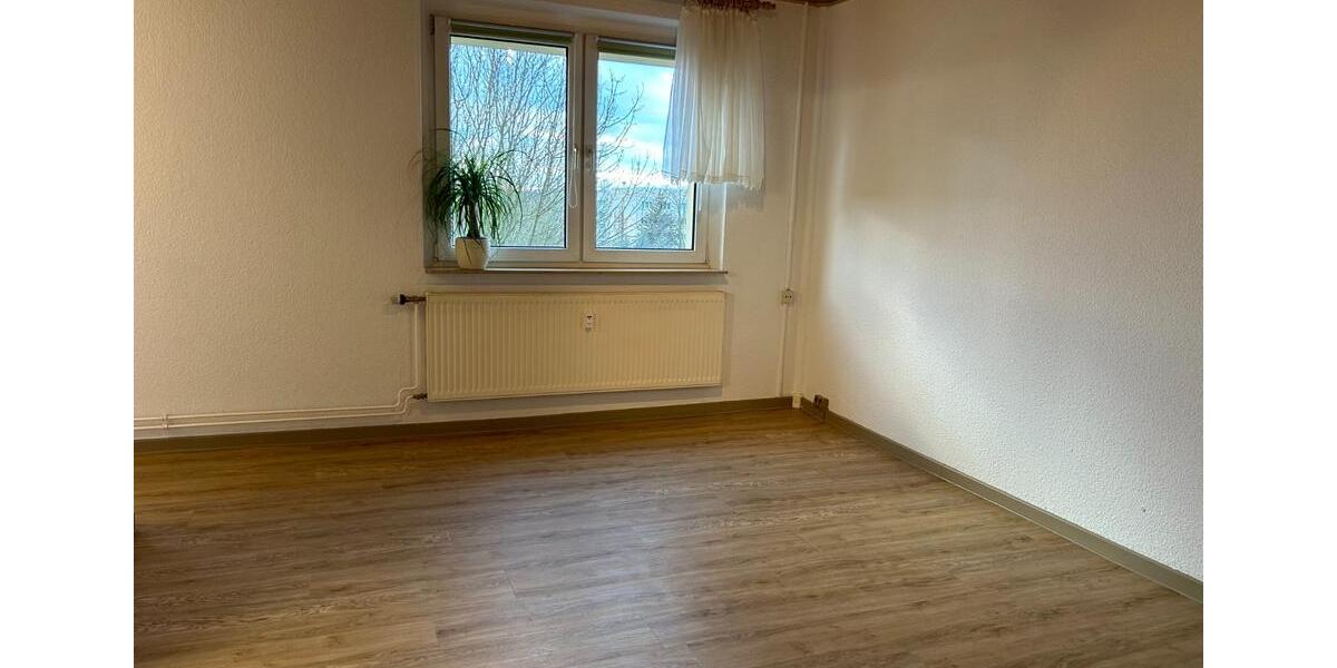Etagenwohnung Stadtroda - 1.5 Zimmer, 32 m&sup2;, 250&euro; | Angebot:25103937