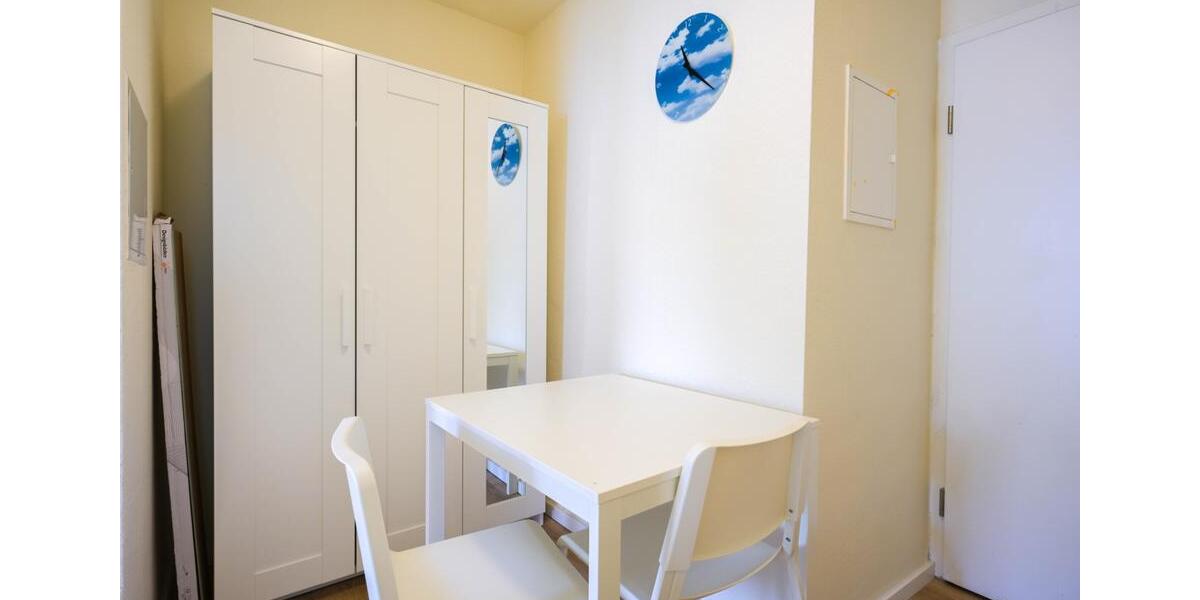 Etagenwohnung Stuttgart Luginsland - 1 Zimmer, 27 m&sup2;, 594&euro; | Angebot:26615970