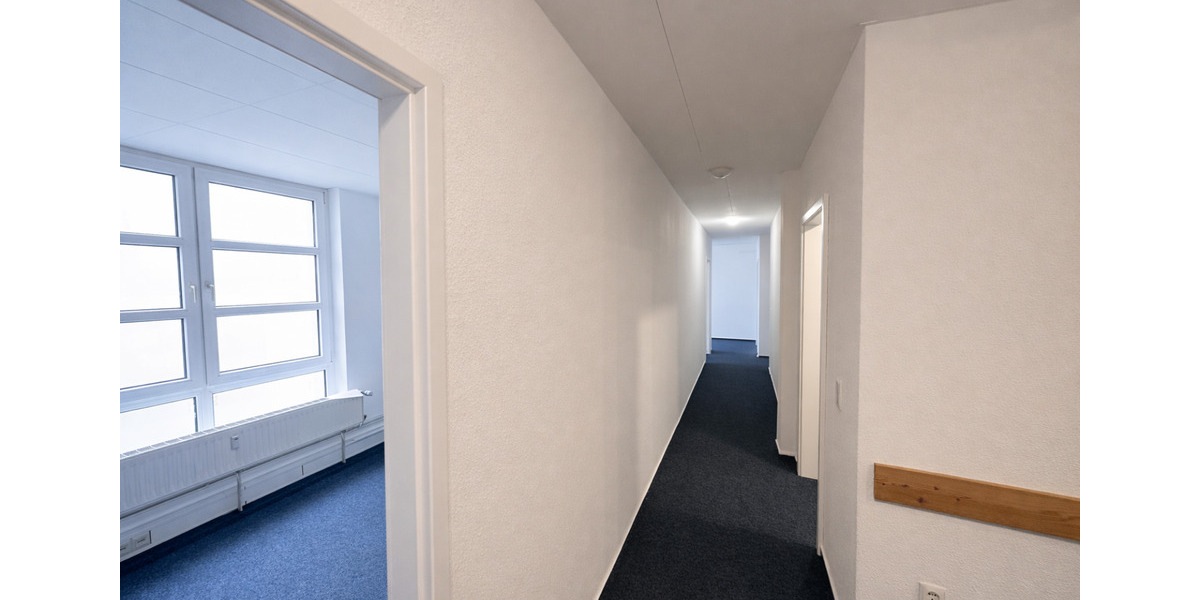 Etagenwohnung Bremerhaven Mitte - 5 Zimmer, 175 m&sup2;, 1.050&euro; | Angebot:25875195