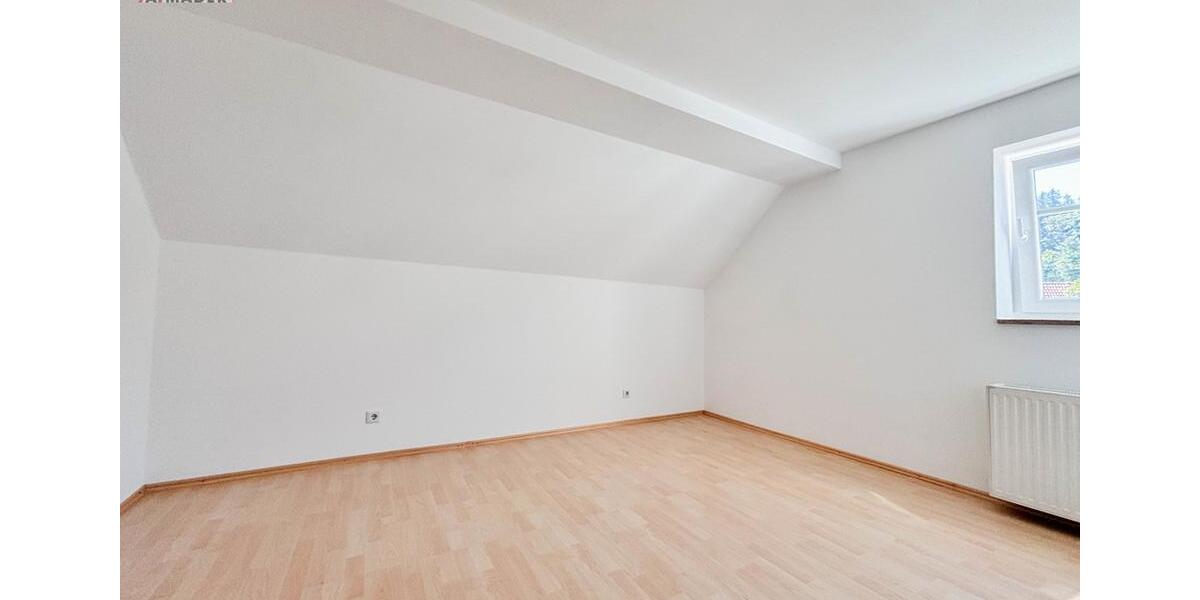 Freundliche Wohnung mit einem Schlafzimmer, sowie Büro 3 zimmer