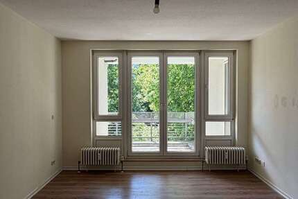 Wohnung Berlin Hellersdorf - 3 Zimmer, 71 m&sup2;, 889&euro; | Angebot:26751082