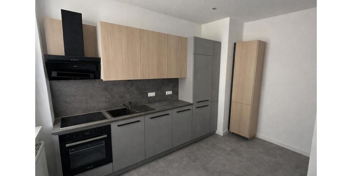 Dachgeschoßwohnung Glauchau - 3 Zimmer, 80 m&sup2;, 562&euro; | Angebot:26614613