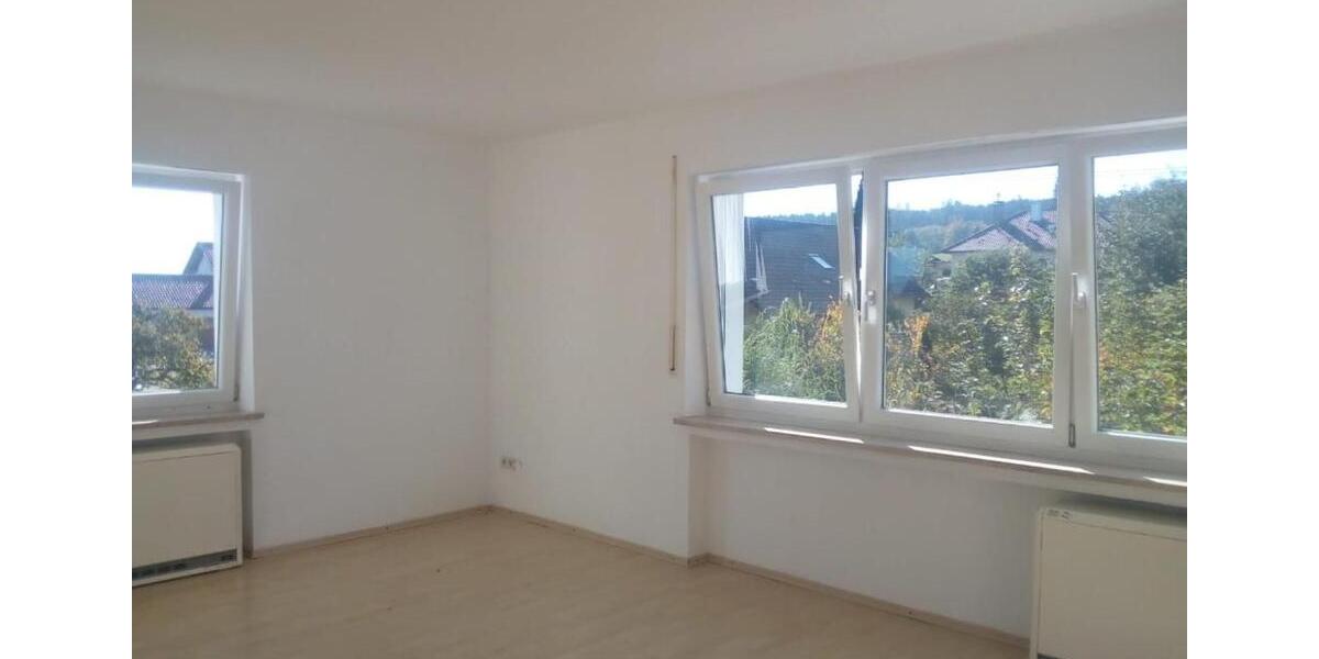 Schöne, ruhige 3 ZBK mit Balkon 3 zimmer