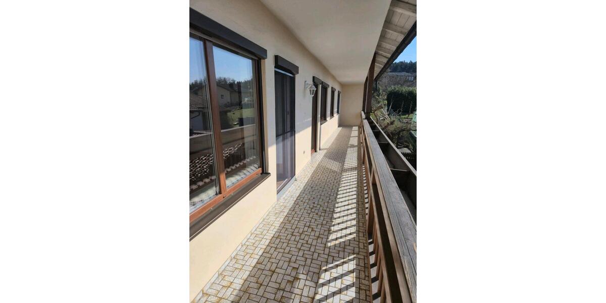 Erdgeschoßwohnung Bad Griesbach im Rottal - 3 Zimmer, 130 m&sup2;, 1.150&euro; | Angebot:25992265