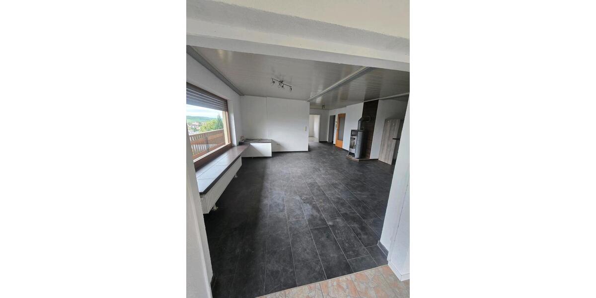 Erdgeschoßwohnung Bad Neustadt an der Saale - 3 Zimmer, 100 m&sup2;, 1.250&euro; | Angebot:26561792