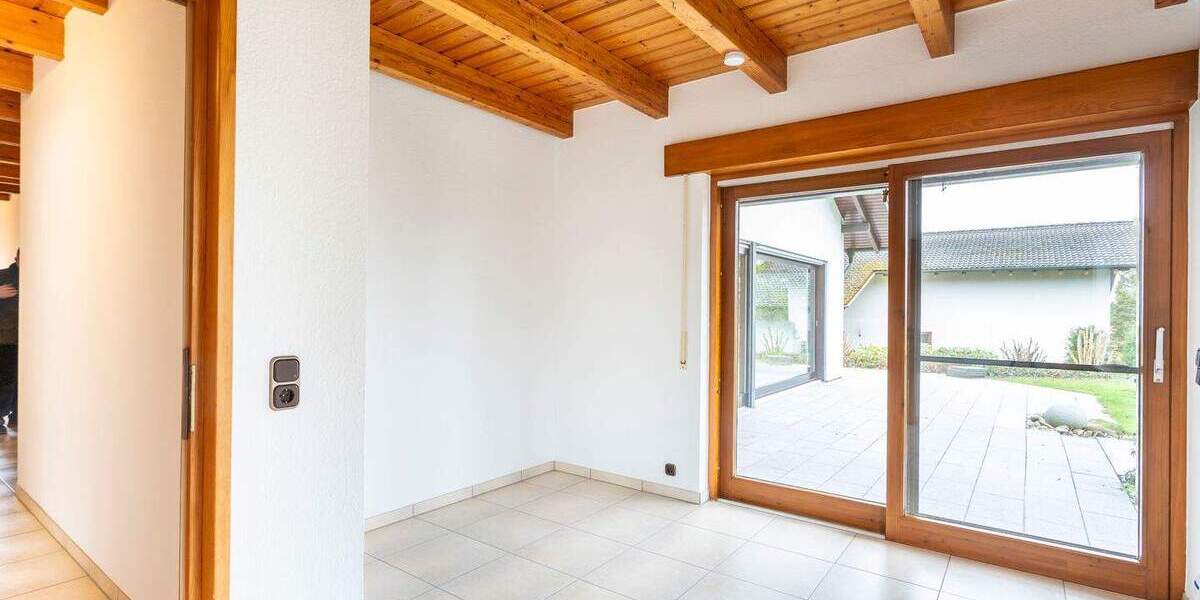 Mehrfamilienhaus, Wohnhaus Kippenheim - Schmieheim Schmieheim - 5 Zimmer, 190 m&sup2;, 1.900&euro; | Angebot:25140981