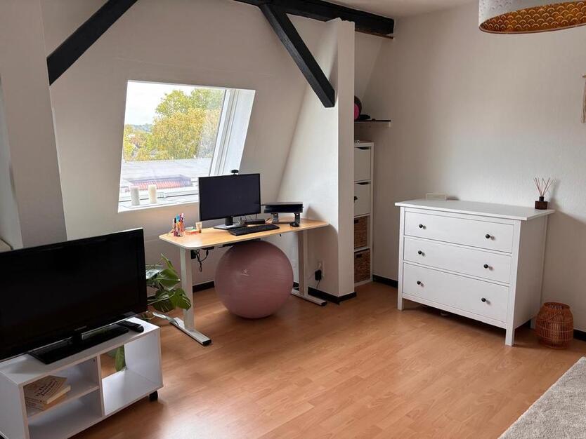 Iserlohn Elisabethstrasse Dachgeschosswohnung 30qm ab 1.1.26 zimmer