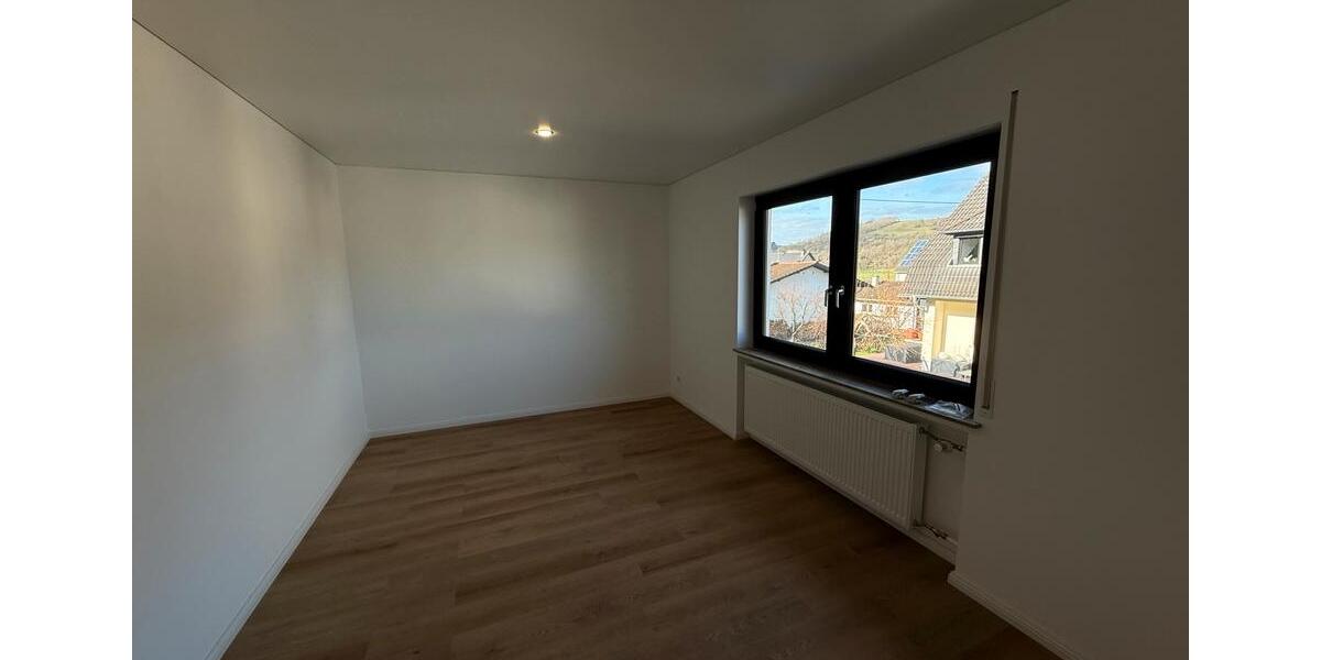Terrassenwohnung Staudernheim - 3.5 Zimmer, 118 m&sup2;, 1.300&euro; | Angebot:26149188