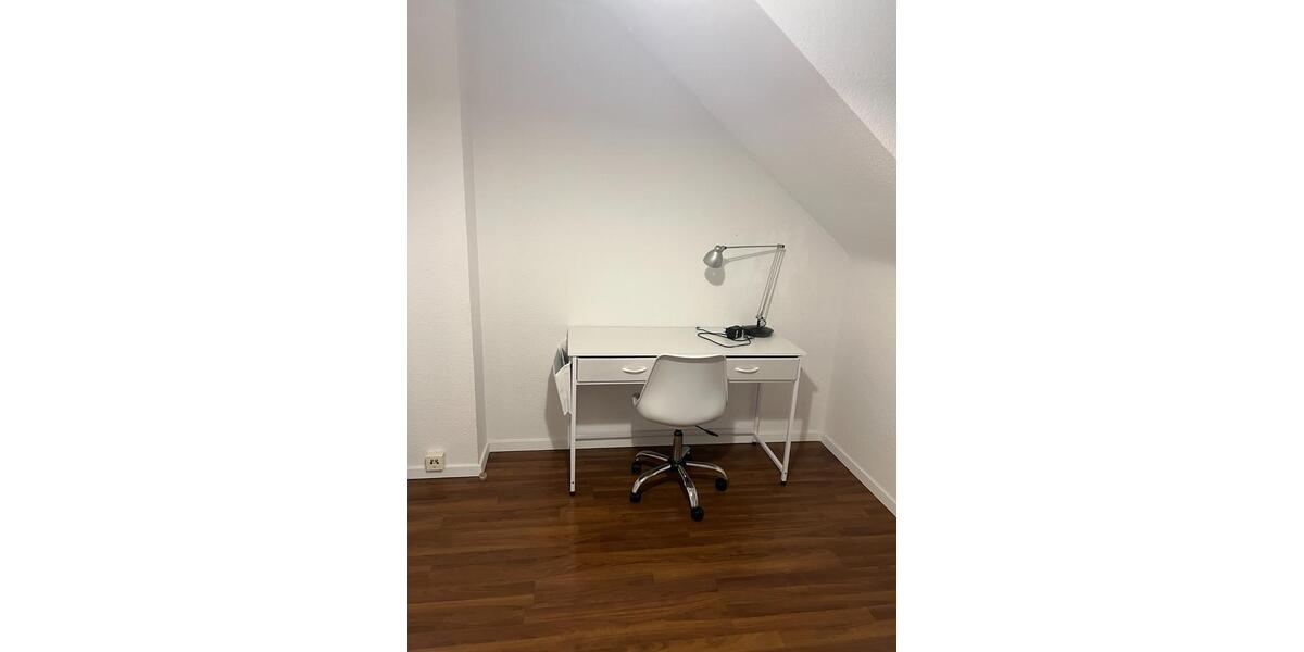 Möbliertes WG-Zimmer in 2-Zimmer-Wohnung – Zeppelinstraße, Aachen 1 zimmer