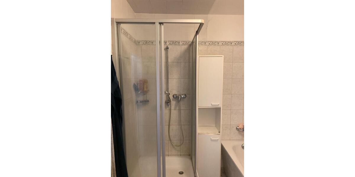 Wohnen auf Zeit Halle (Saale) - 4 Zimmer, 15 m&sup2;, 215&euro; | Angebot:25543238