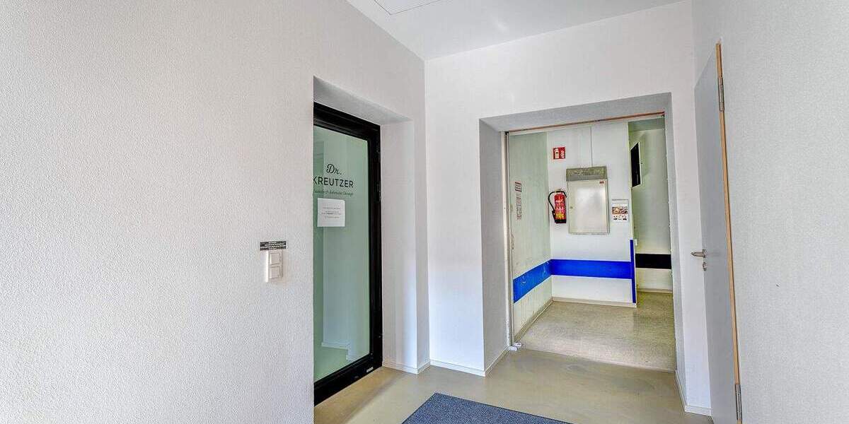 Gewerbeobjekt Göppingen Stadtgebiet - 8 Zimmer, 179 m&sup2;, 1.790&euro; | Angebot:25701145