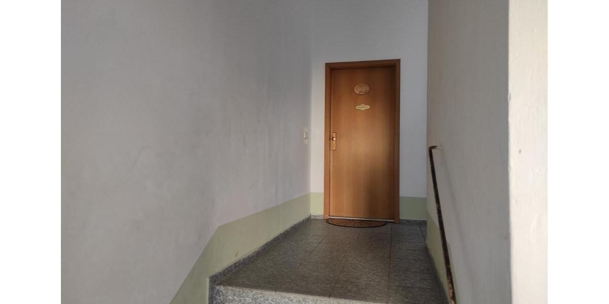 Dachgeschoßwohnung Altenburg - 2 Zimmer, 56 m&sup2;, 345&euro; | Angebot:26143763