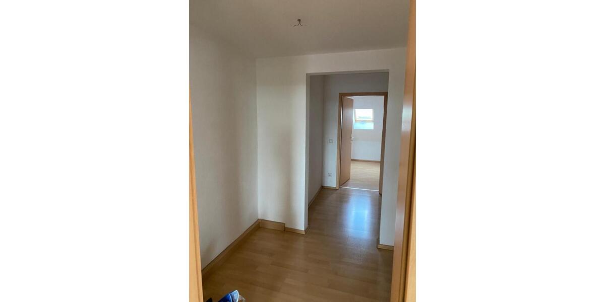 Dachgeschoßwohnung Schkeuditz - 2.5 Zimmer, 58 m&sup2;, 470&euro; | Angebot:24848741