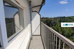 **Wohnen mit Ausblick: Renovierte und großräumige 2-Zi.-Whg. mit Balkon** zimmer