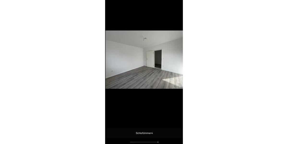 Etagenwohnung Bremerhaven Schiffdorferdamm - 5 Zimmer, 122 m&sup2;, 814&euro; | Angebot:24619456
