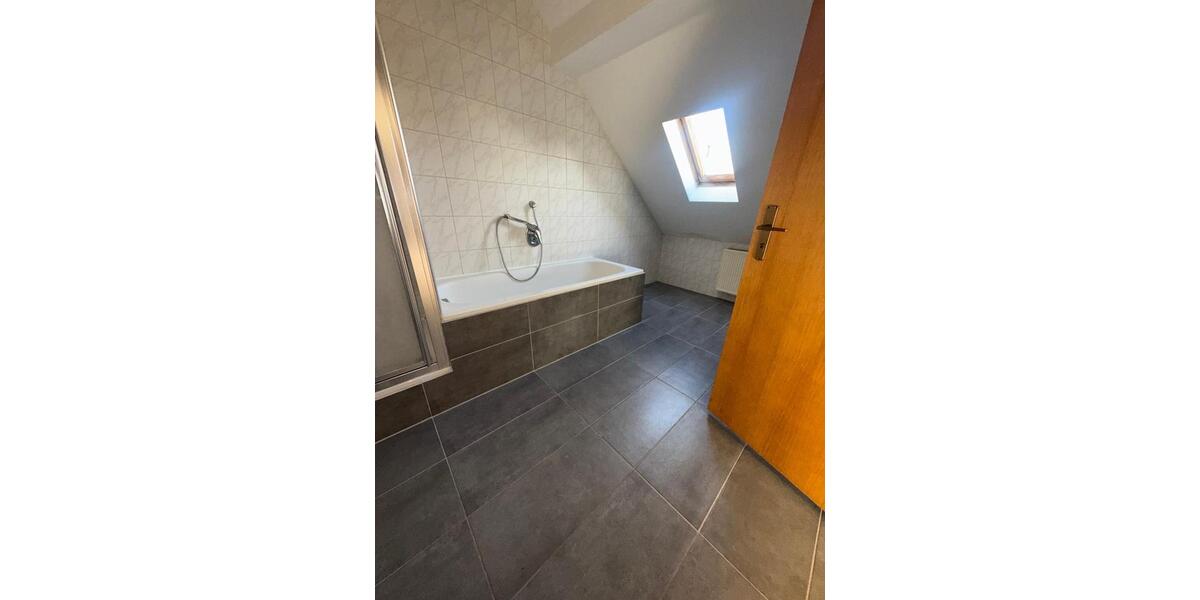 Dachgeschoßwohnung Waldbrunn (Westerwald) - 2 Zimmer, 58 m&sup2;, 550&euro; | Angebot:24418501