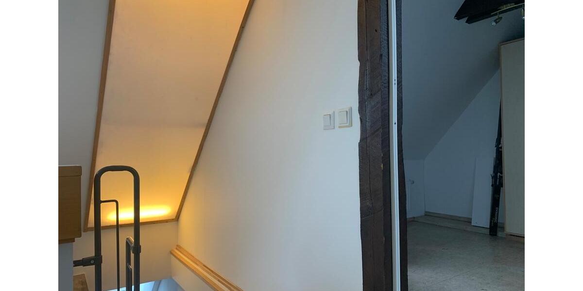 stylische Wohnung 1-2-3 Geschoss - Parkflächen ev Garten 5 zimmer