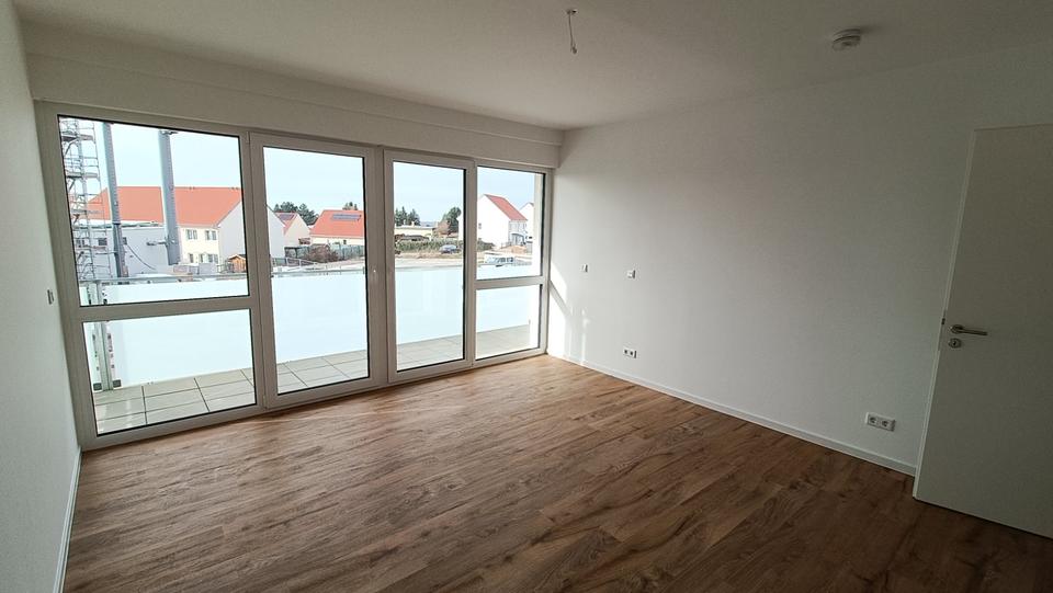 Etagenwohnung Schkeuditz - 4 Zimmer, 102 m&sup2;, 1.050&euro; | Angebot:25253511