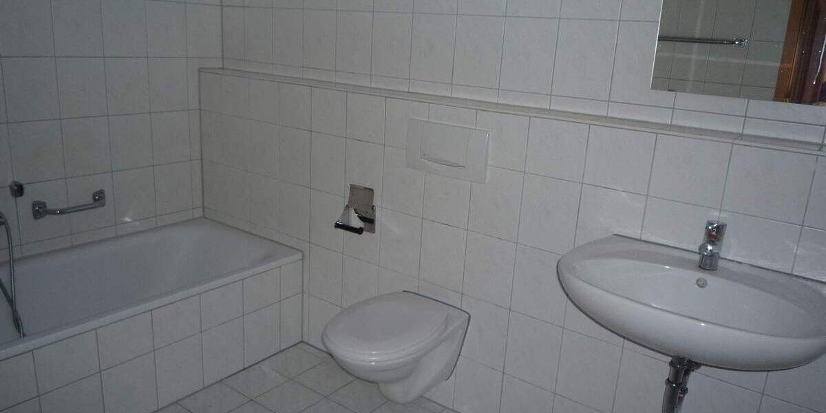 Etagenwohnung Hüfingen - 3 Zimmer, 87 m&sup2;, 680&euro; | Angebot:24670900