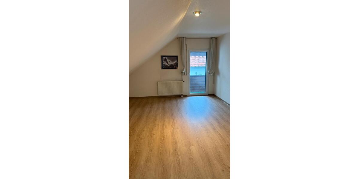 Dachgeschoßwohnung Alzey - 3 Zimmer, 75 m&sup2;, 900&euro; | Angebot:24865594