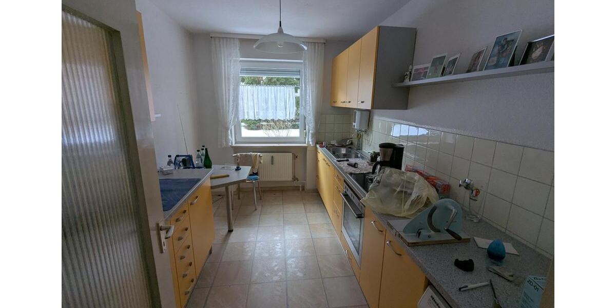 4 Zimmerwohnung Erdgeschoss 89,92 qm mit Balkon und Parkplatz 4 zimmer