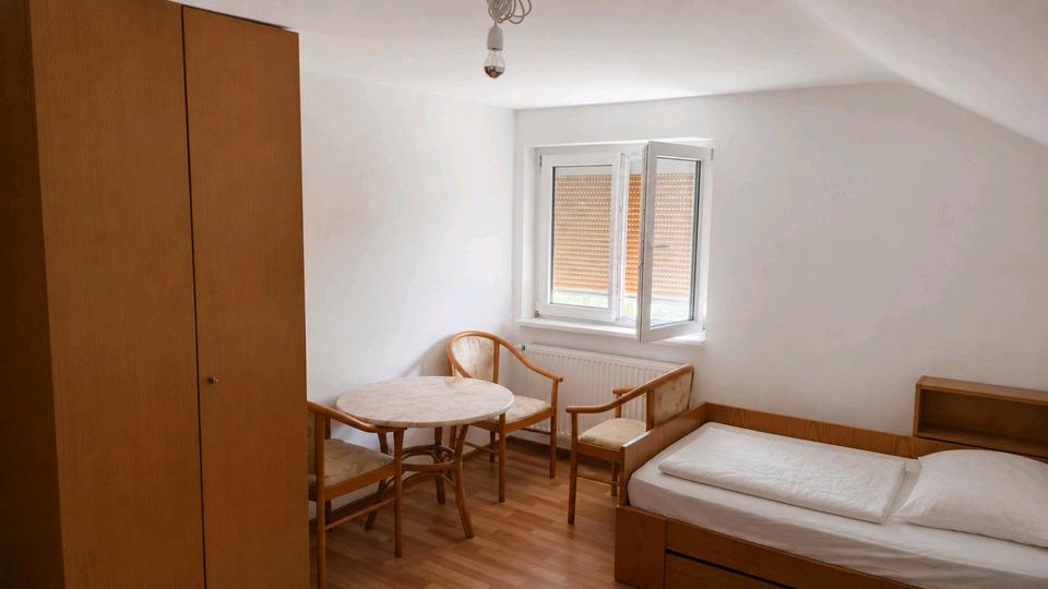 Dachgeschoßwohnung Schopfheim - 1 Zimmer, 25 m&sup2;, 550&euro; | Angebot:26618476