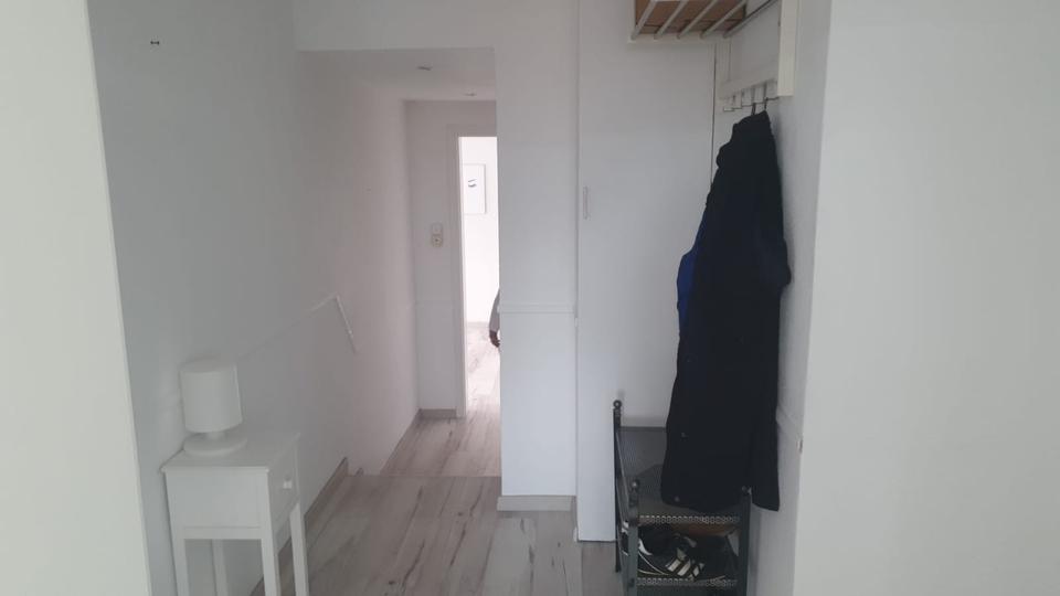 Etagenwohnung Springe - 4 Zimmer, 150 m&sup2;, 1.050&euro; | Angebot:26044837