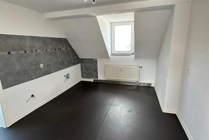 Schöne 4 Zimmer DG Wohnung in 39444 Hecklingen zu vermieten 4 zimmer