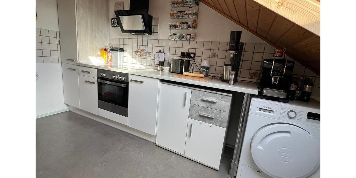 Dachgeschoßwohnung Lollar - 4 Zimmer, 118 m&sup2;, 1.100&euro; | Angebot:24253119