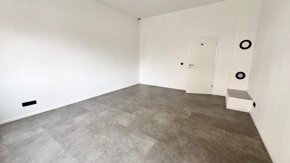 Loftstyle ! Nähe Plärrer, WG-taugliche 4-Zi-Whg., 117m², moderne Einbauküche, im Erdgeschoß