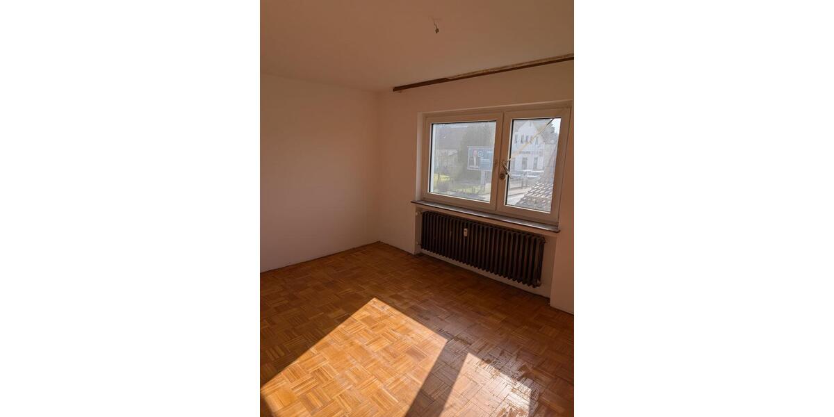 Etagenwohnung Sontra - 4 Zimmer, 95 m&sup2;, 550&euro; | Angebot:26654352