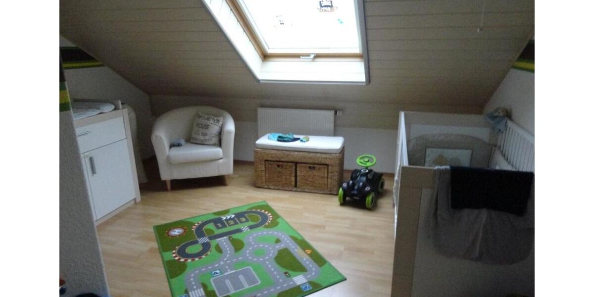 Dachgeschoßwohnung Bensheim - 4 Zimmer, 104 m&sup2;, 920&euro; | Angebot:25782767