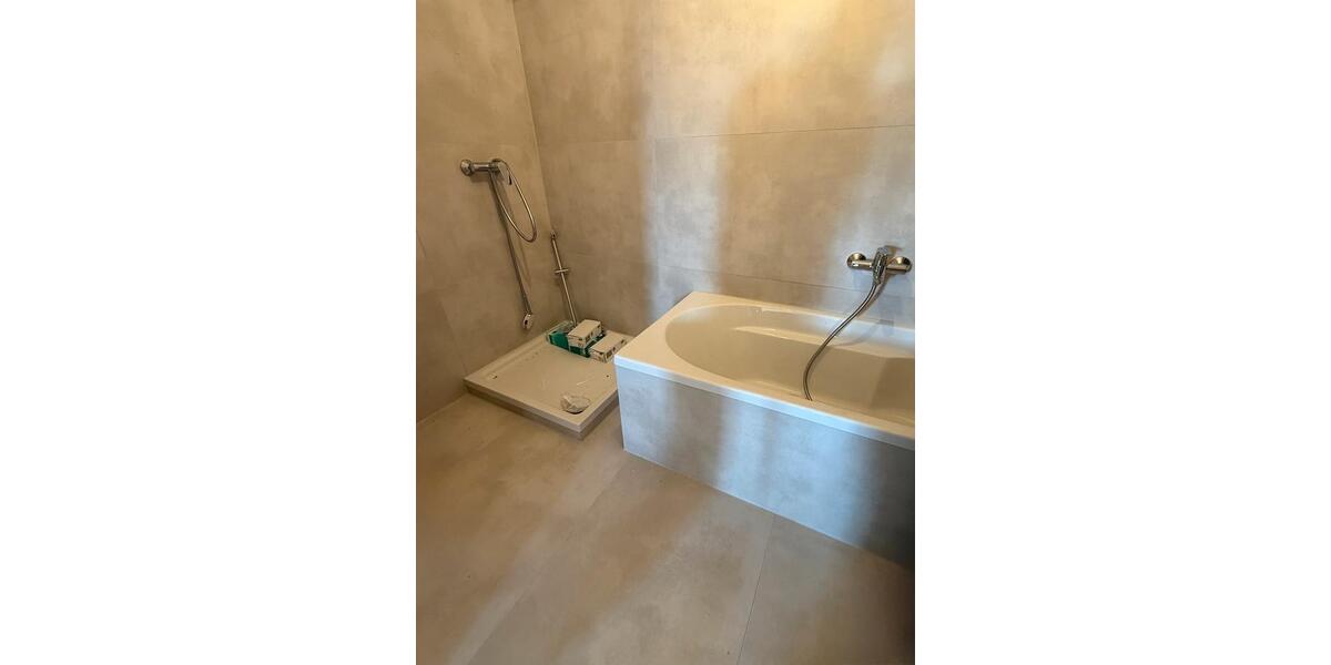 Dachgeschoßwohnung Germersheim - 3 Zimmer, 84 m&sup2;, 1.250&euro; | Angebot:26226534