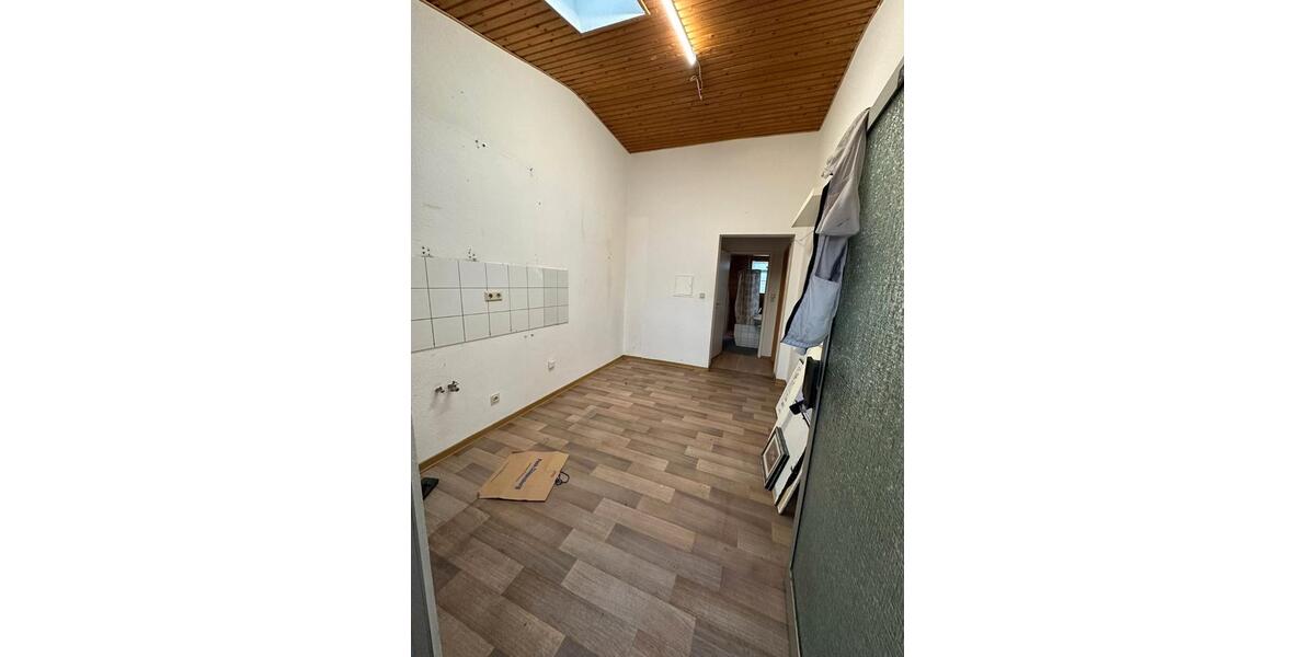 Etagenwohnung Saarlouis - 1 Zimmer, 30 m&sup2;, 392&euro; | Angebot:26044269