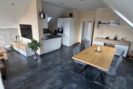 Moderne 3 Zimmer Dachgeschosswohnung zimmer