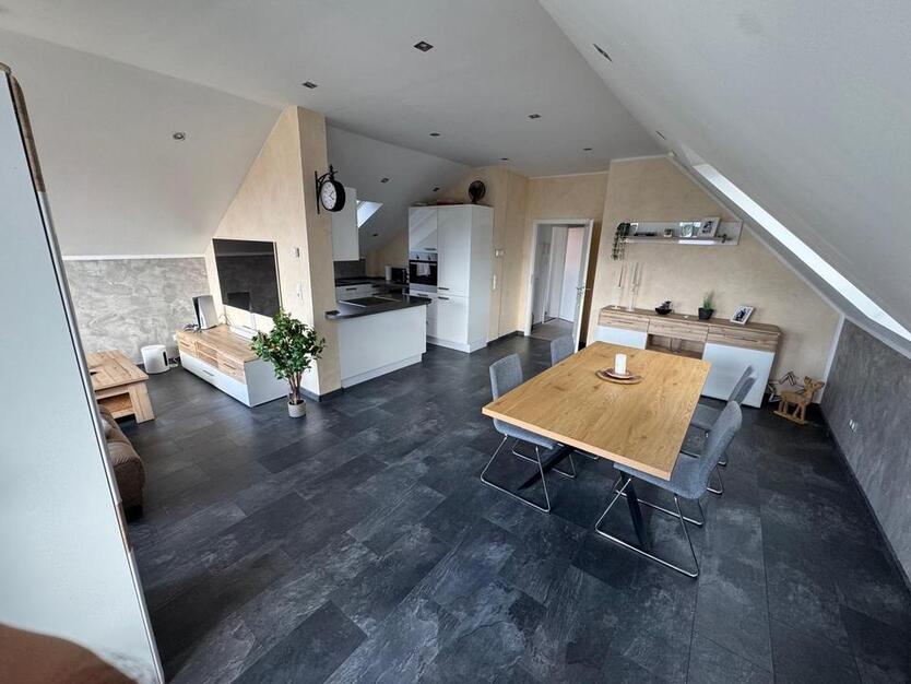 Moderne 3 Zimmer Dachgeschosswohnung zimmer