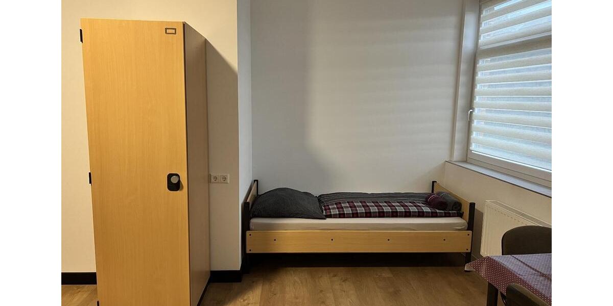 Wohnen auf Zeit Backnang - 3 Zimmer, 180 m&sup2;, 2.770&euro; | Angebot:26210791