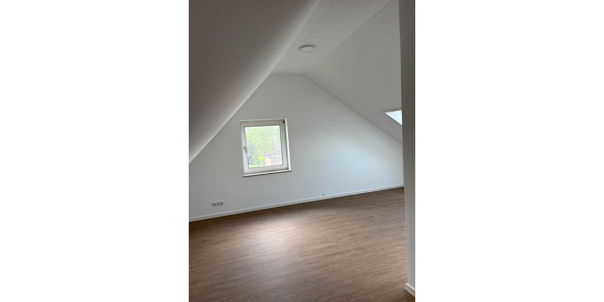 Dachgeschoßwohnung Uplengen - 1 Zimmer, 30 m&sup2;, 490&euro; | Angebot:25749064