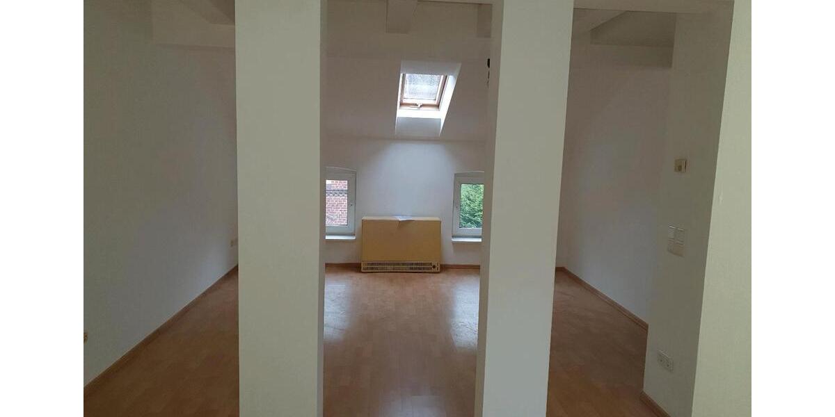 Dachgeschoßwohnung Remscheid Remscheid-Süd - 4 Zimmer, 80 m&sup2;, 595&euro; | Angebot:26639577