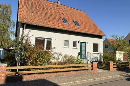 Haus Langenhagen Krähenwinkel Godshorn - 7 Zimmer, 127 m&sup2;, 1.400&euro; | Angebot:27600379