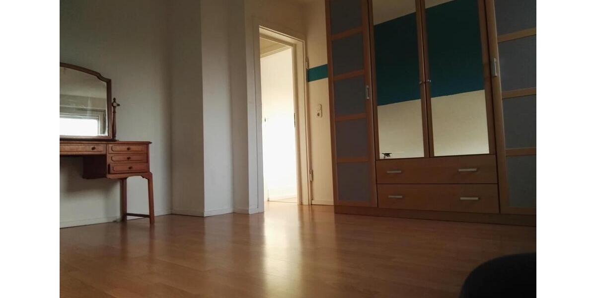 Etagenwohnung Mönchengladbach West - 3 Zimmer, 75 m&sup2;, 700&euro; | Angebot:26062602