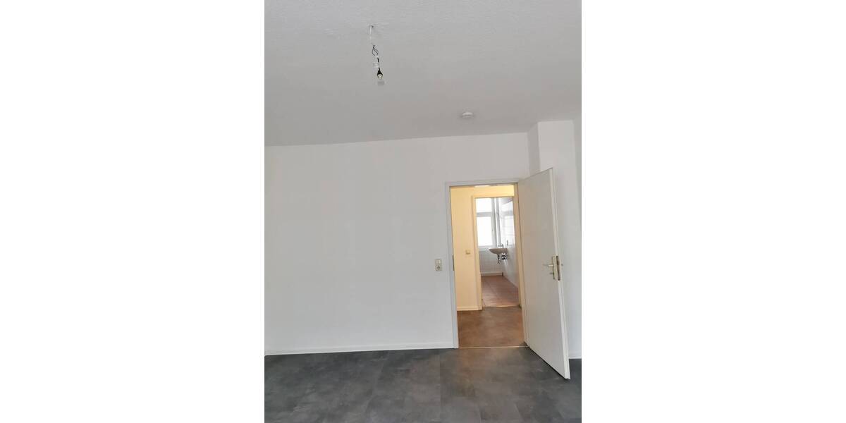 Etagenwohnung Gera Debschwitz - 3 Zimmer, 92 m&sup2;, 590&euro; | Angebot:26154514